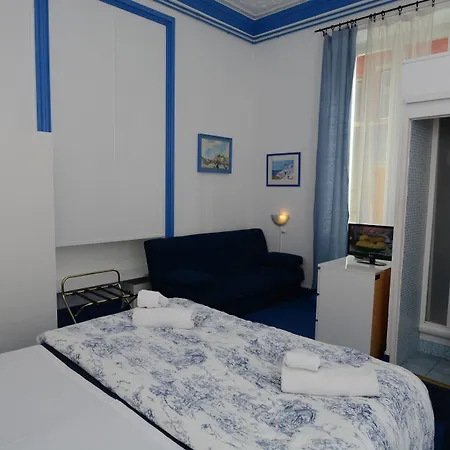 Olympia Hotel 2*